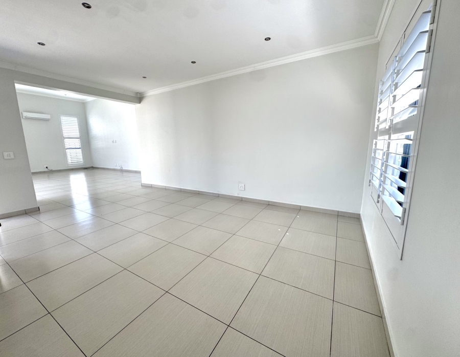 4 Bedroom Property for Sale in Parklands North Western Cape